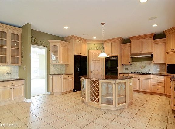 4th image of 1263 N Lakeview Dr