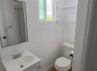 1674 E 84th St, Los Angeles, CA 90001