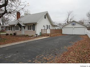 420 W Central St, Bethalto, IL