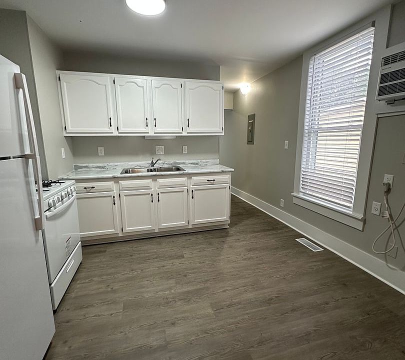 1st image of 1023-1025 Cincinnati St #1023-1