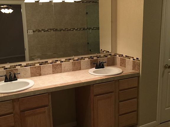 4th image of 14208 Chisolm Dr