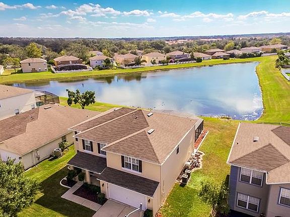 3rd image of 3244 Amberley Park Cir