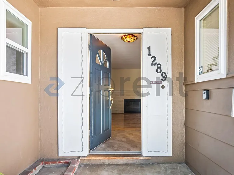 1289 Kimberly Dr — Photo 3