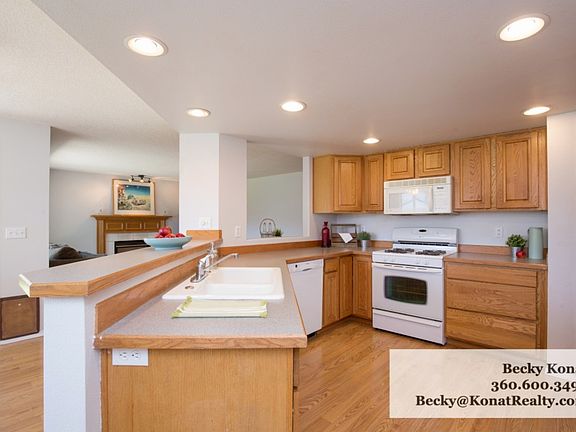 5th image of 18217 SE 23rd St