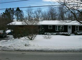 74 Maple St, Paxton, MA 01612
