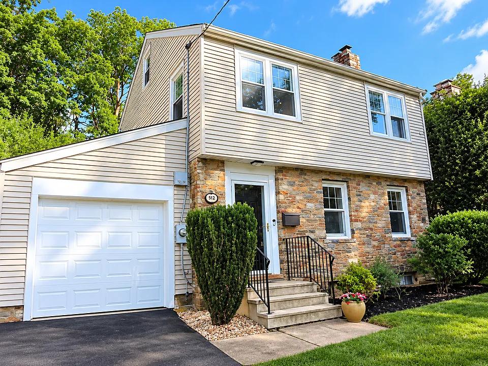 512 Maple Ave