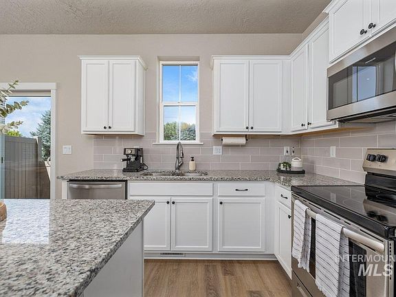 5th image of 5891 S Carlburg Ln