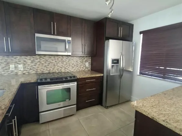 320 Racquet Club Rd APT 104, Fort Lauderdale, FL 33326