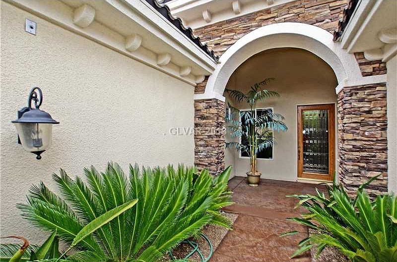 1st image of 10922 Iris Canyon Ln