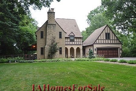 2340 LINDEN DRIVE SE