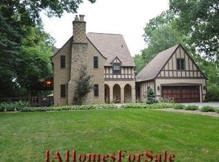 2340 Linden Dr SE, Cedar Rapids, IA 52403