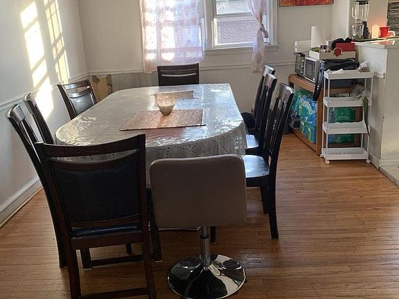 3rd image of 1836 Faunce St