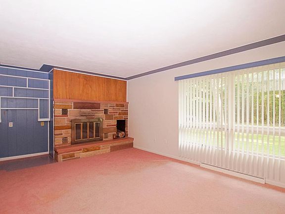 2nd image of 1344 Scenic Dr