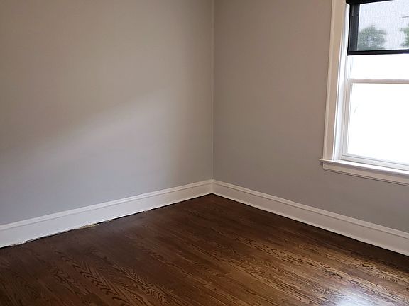 3rd image of 3318 N Leclaire Ave #2S