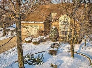10080 Ridge Line Dr, North Royalton, OH 44133
