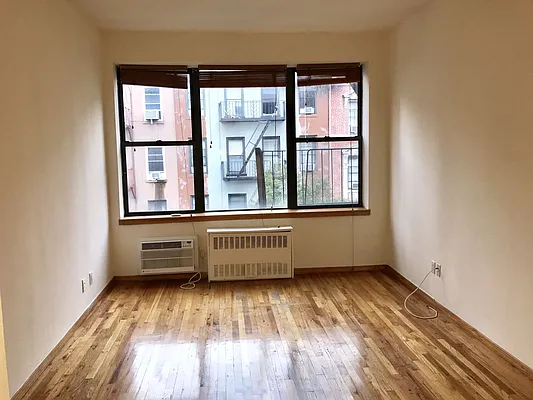 Rented by The Ave Agency, LLC | media 8