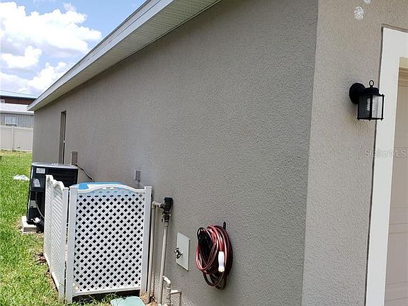 3rd image of 208 Tanager St
