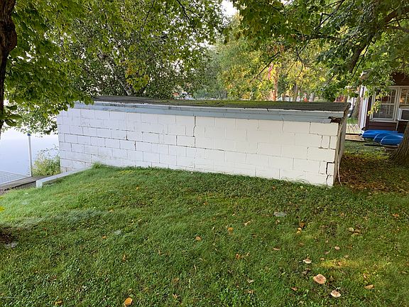 4th image of 174 Shorewood Dr