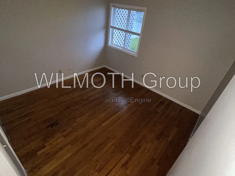 943 W McKay Rd — Photo 10