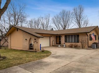 1460 Linmar Dr NE, Cedar Rapids, IA 52402