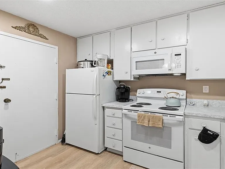 2700 Bayshore Blvd #1307 — Photo 12