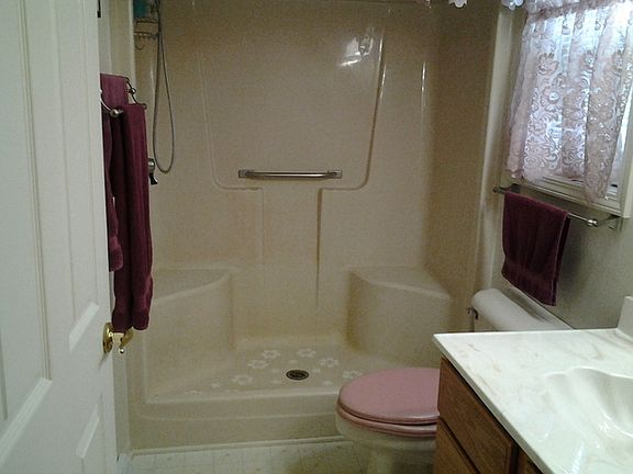 3rd image of 608 Filly Ln