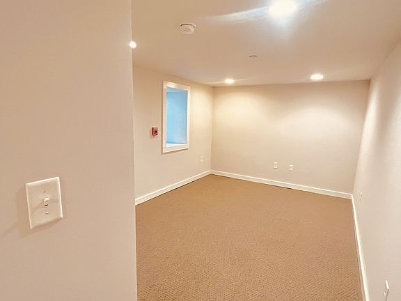 1610 Christian Street Downstairs Bedroom 2