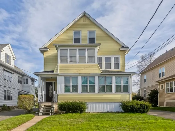 88-90 Saint James Ave, Holyoke, MA 01040