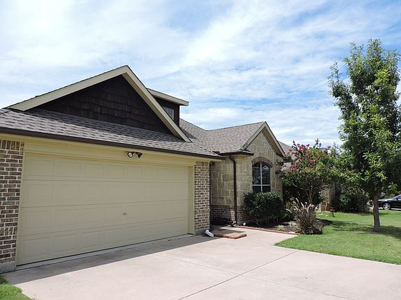 2nd image of 2721 Clarendon Dr