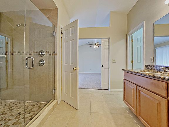 5th image of 8215 Villa Dr #2