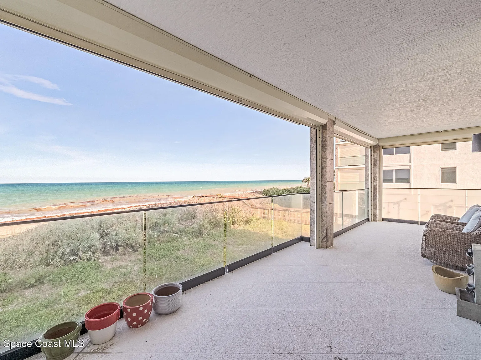 3 bed, 3.5 bath, 2820 sqft, $8,000 — Photo 3