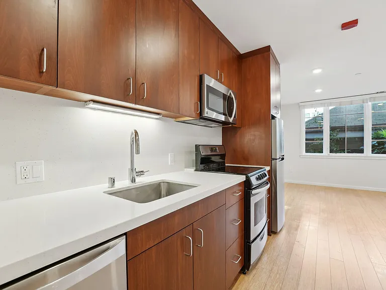 Addison Arts Apartments — Photo 132