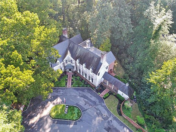 2nd image of 18 Hampton Hills Ln