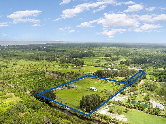 Overhead of front of propert