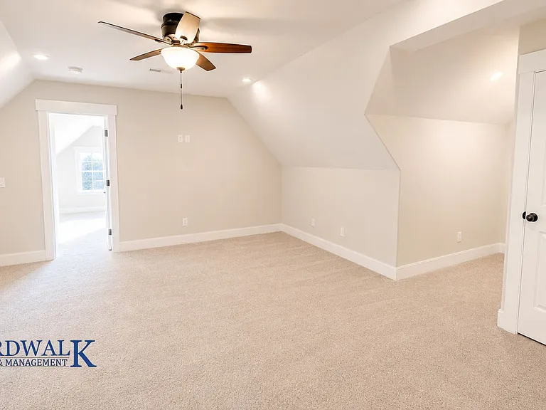 7778 Center St — Photo 19