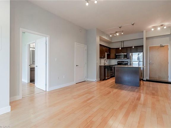 5th image of 42 Bridgeport Rd E #301
