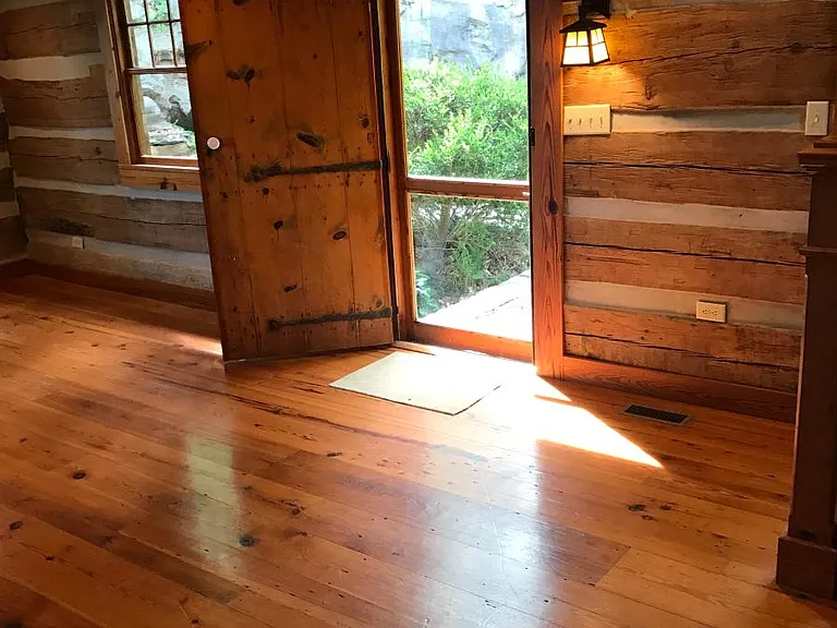 Master door out
