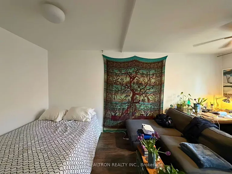 108 Admiral Rd #4 — Photo 11