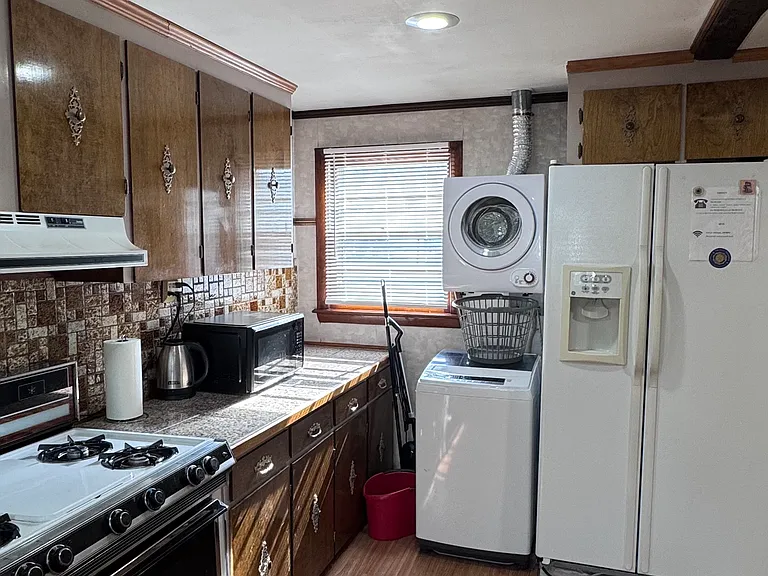 14 Lombard Ct — Photo 4