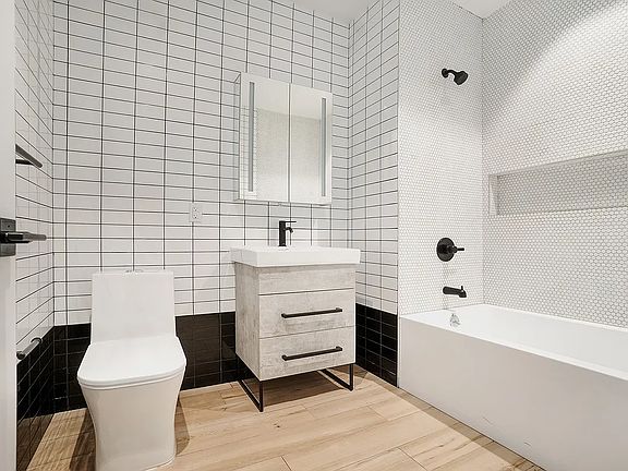 4th image of 1634 Church Ave APT 5E