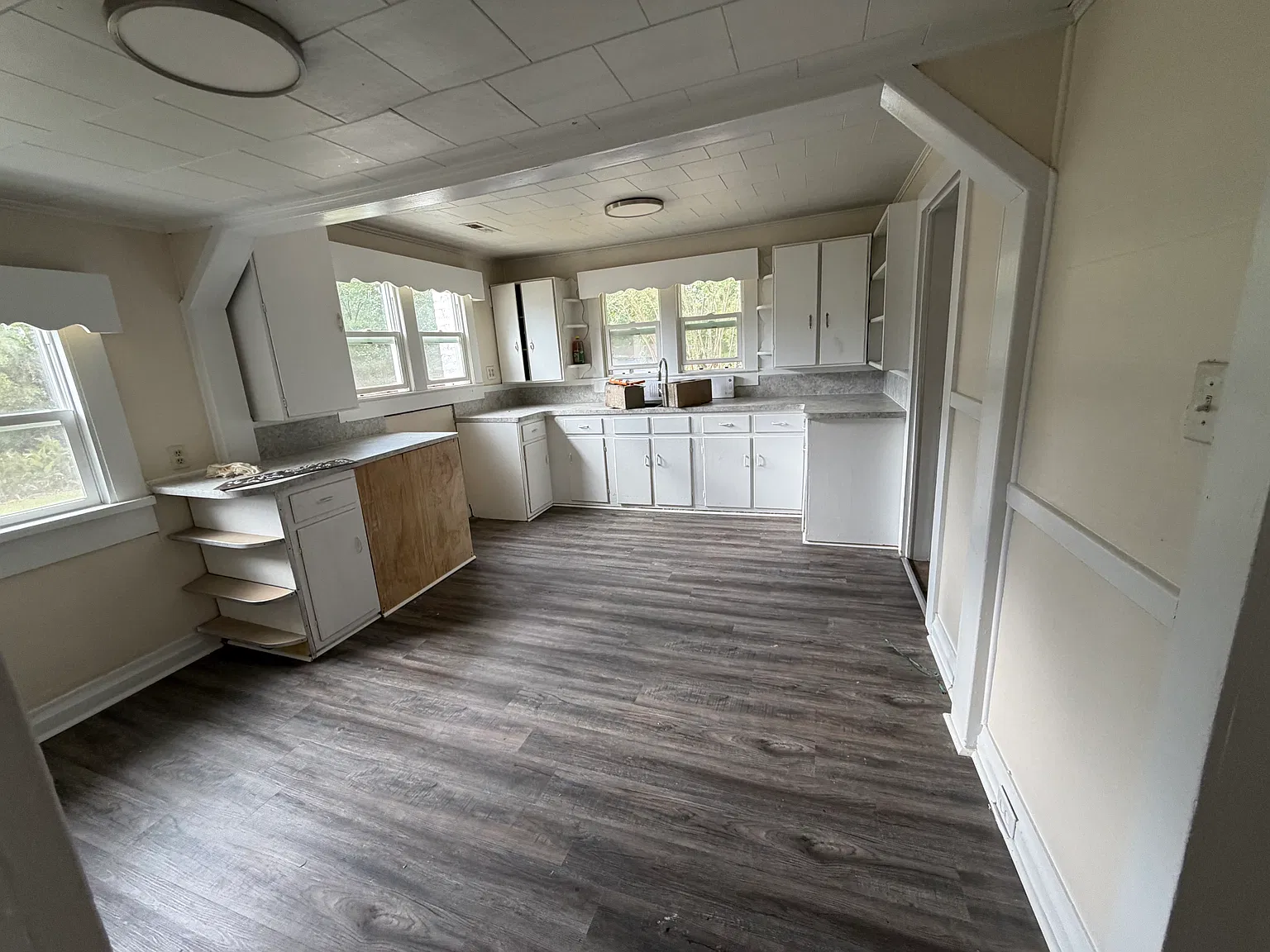 4 bed, $1,600 — Photo 3