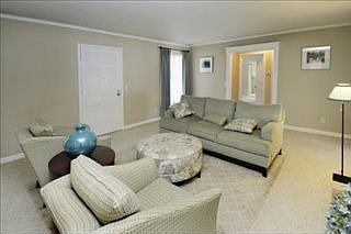 4th image of 4133 Lakeside Dr