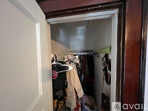 4th image of 315 N 71st St