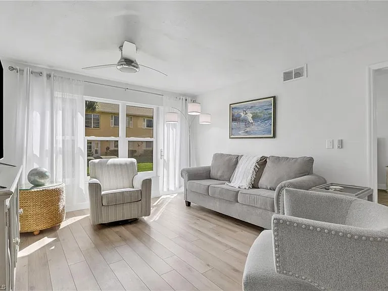4001 Ice Castle Way #5 — Photo 10