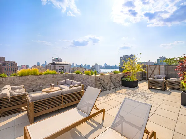 345 West 14th Street image 16 of 20