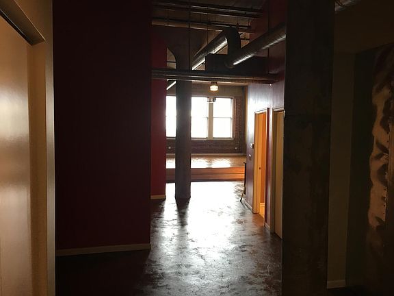 5th image of 1511 Locust St APT 808