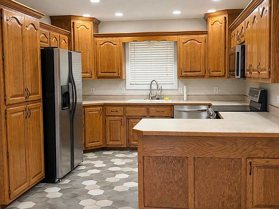 5th image of 2207 W Colton Avenue