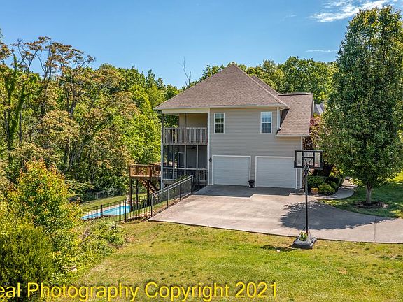 2nd image of 4830 Horseshoe Trl