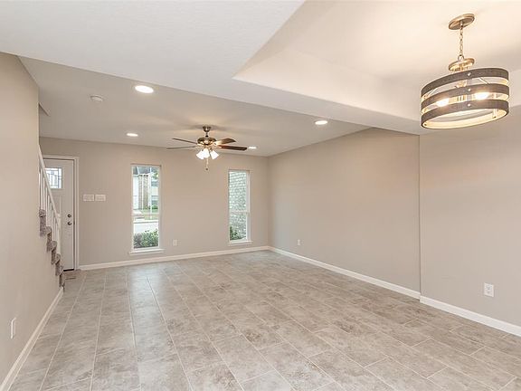 3rd image of 10154 Longmont Dr #38/9