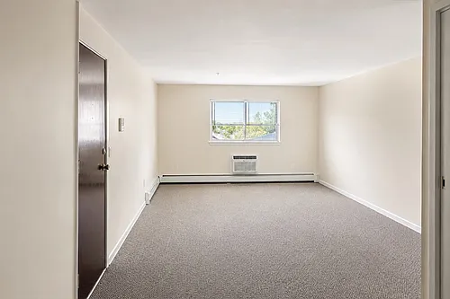 361 Hildreth St #24 Photo 1